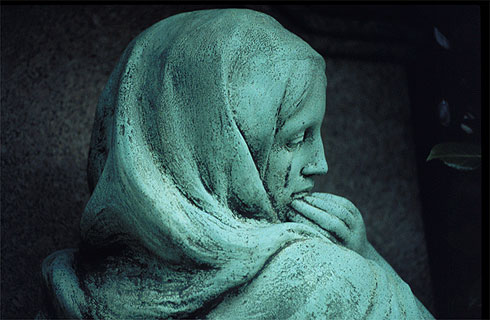 Marthe John - bronze statue