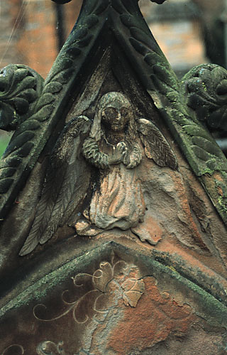 headstone detail , small angel praying